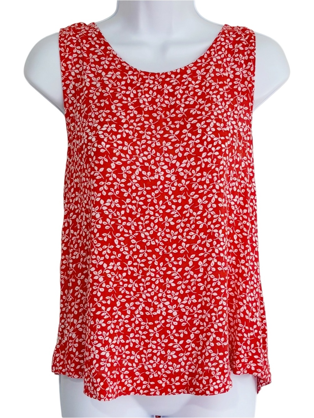 DRAPER JAMES RSVP Red White Floral Button Side Sleeveless Tank Top Blouse Medium